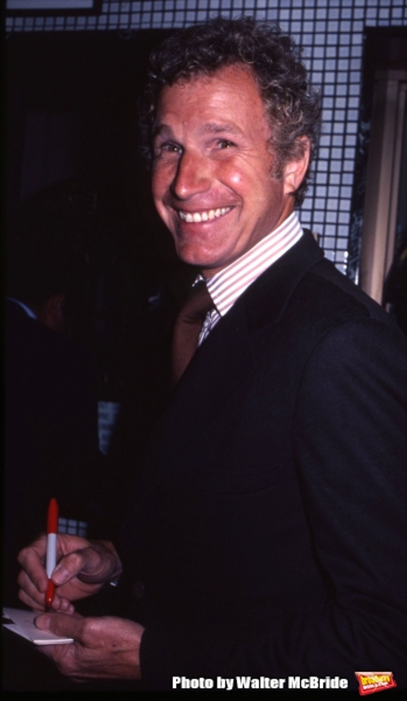 Photo Flashback: BroadwayWorld Remembers Wayne Rogers  Image