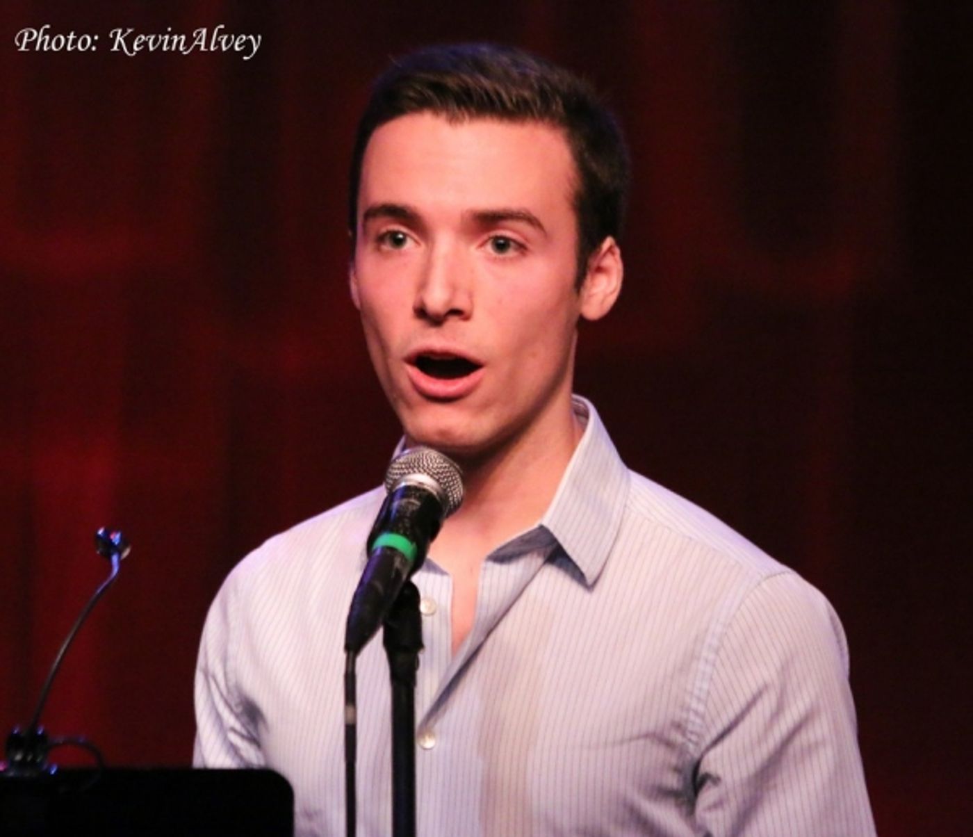 Photo Flash: Neil Bartram and Company Sing NEW SONGS FOR A NEW YEAR at Birdland  Image