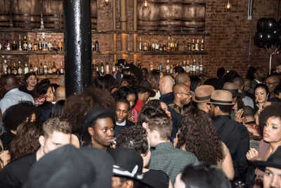 The crowd, including Leslie Odom Jr. Photo