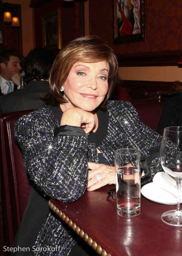 Joanna Carson Photo