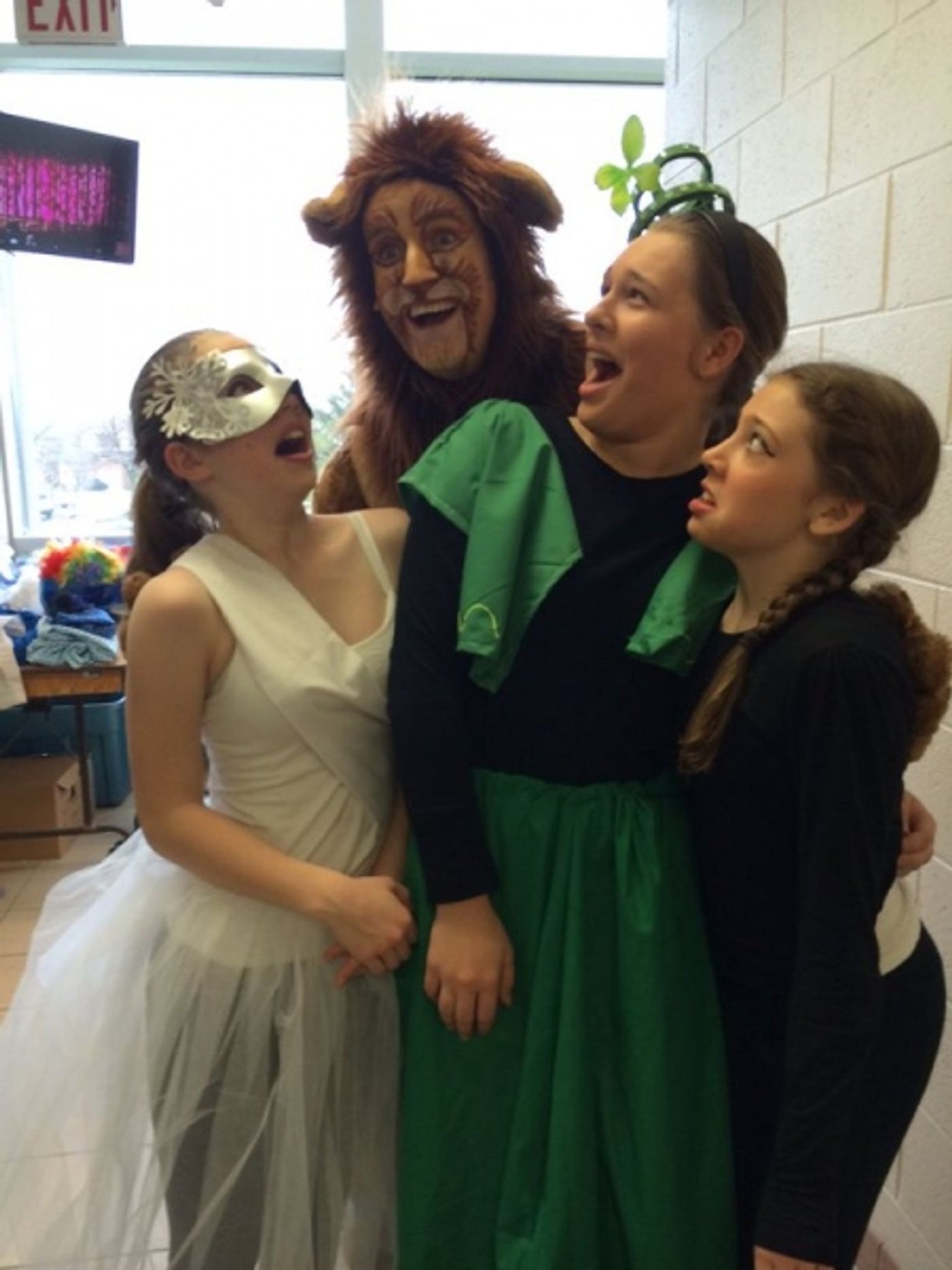 Photo Flash: Saturday Intermission Pics, 1/09- WICKED, AN AMERICAN IN PARIS, SOMETHING ROTTEN!, and Many More! Photo Flash: Saturday Intermission Pics, 1/09- WICKED, AN AMERICAN IN PARIS, SOMETHING ROTTEN!, and Many More! Image