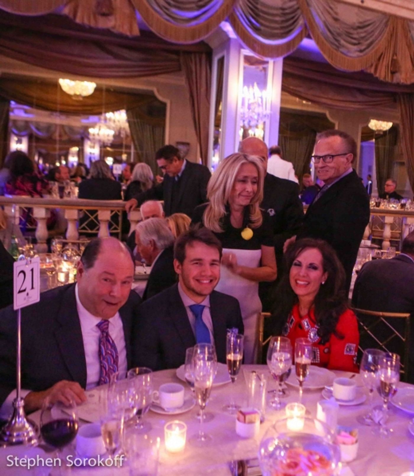 Photo Coverage: Dionne Warwick, Wayne Newton, Steve Tyrell, Robert Davi Perform at Friars Sinatra Celebration  Image