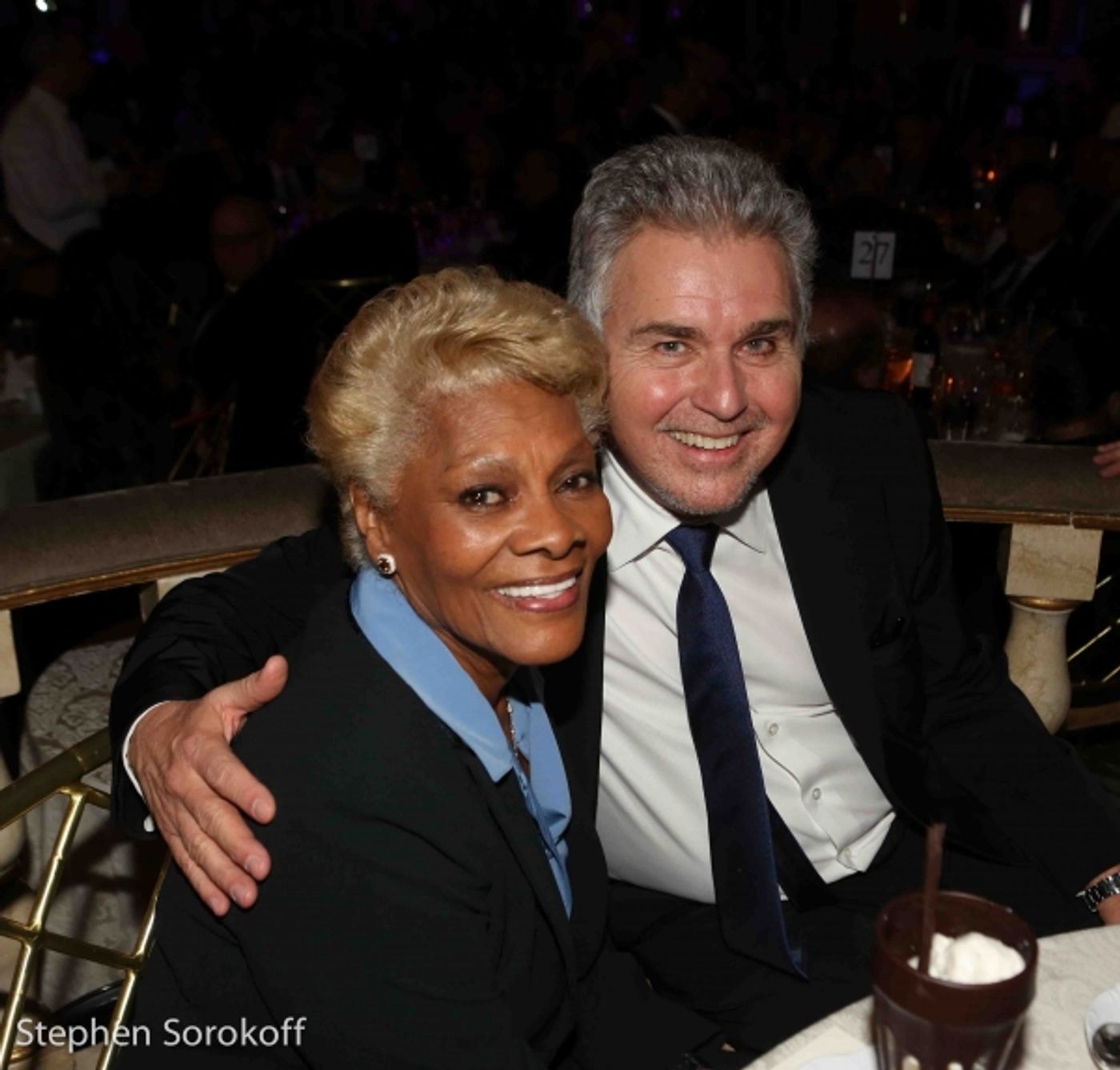 Photo Coverage: Dionne Warwick, Wayne Newton, Steve Tyrell, Robert Davi Perform at Friars Sinatra Celebration  Image