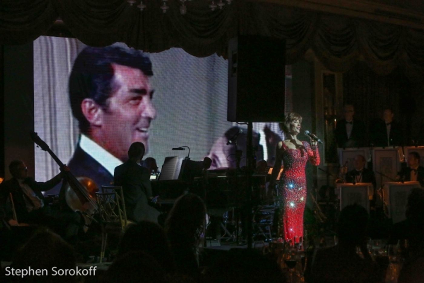 Photo Coverage: Dionne Warwick, Wayne Newton, Steve Tyrell, Robert Davi Perform at Friars Sinatra Celebration  Image