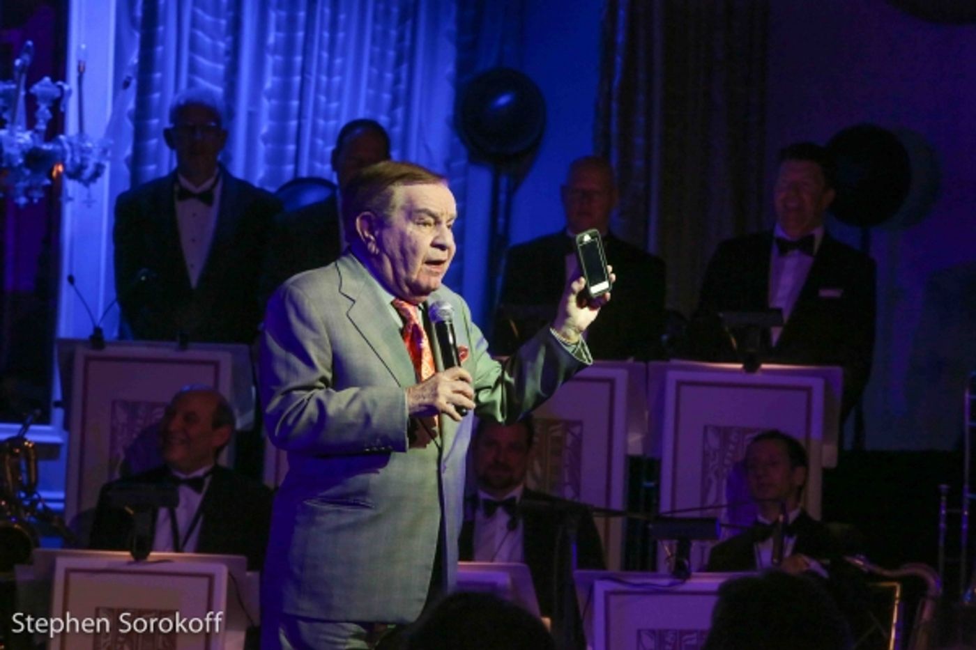 Photo Coverage: Dionne Warwick, Wayne Newton, Steve Tyrell, Robert Davi Perform at Friars Sinatra Celebration  Image