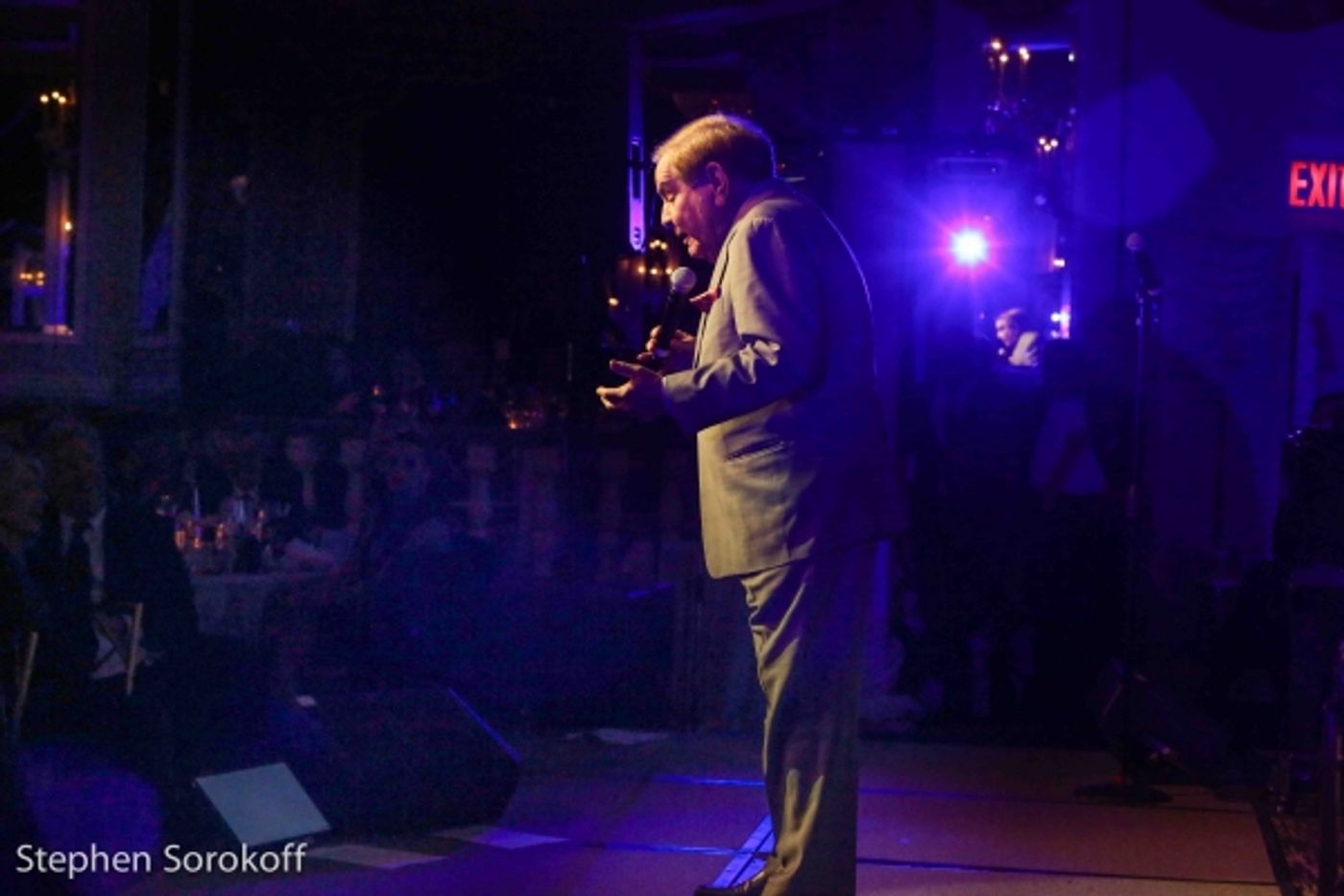 Photo Coverage: Dionne Warwick, Wayne Newton, Steve Tyrell, Robert Davi Perform at Friars Sinatra Celebration  Image