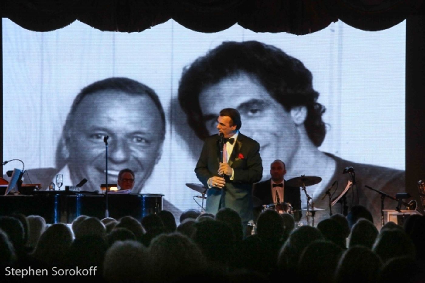 Photo Coverage: Dionne Warwick, Wayne Newton, Steve Tyrell, Robert Davi Perform at Friars Sinatra Celebration  Image