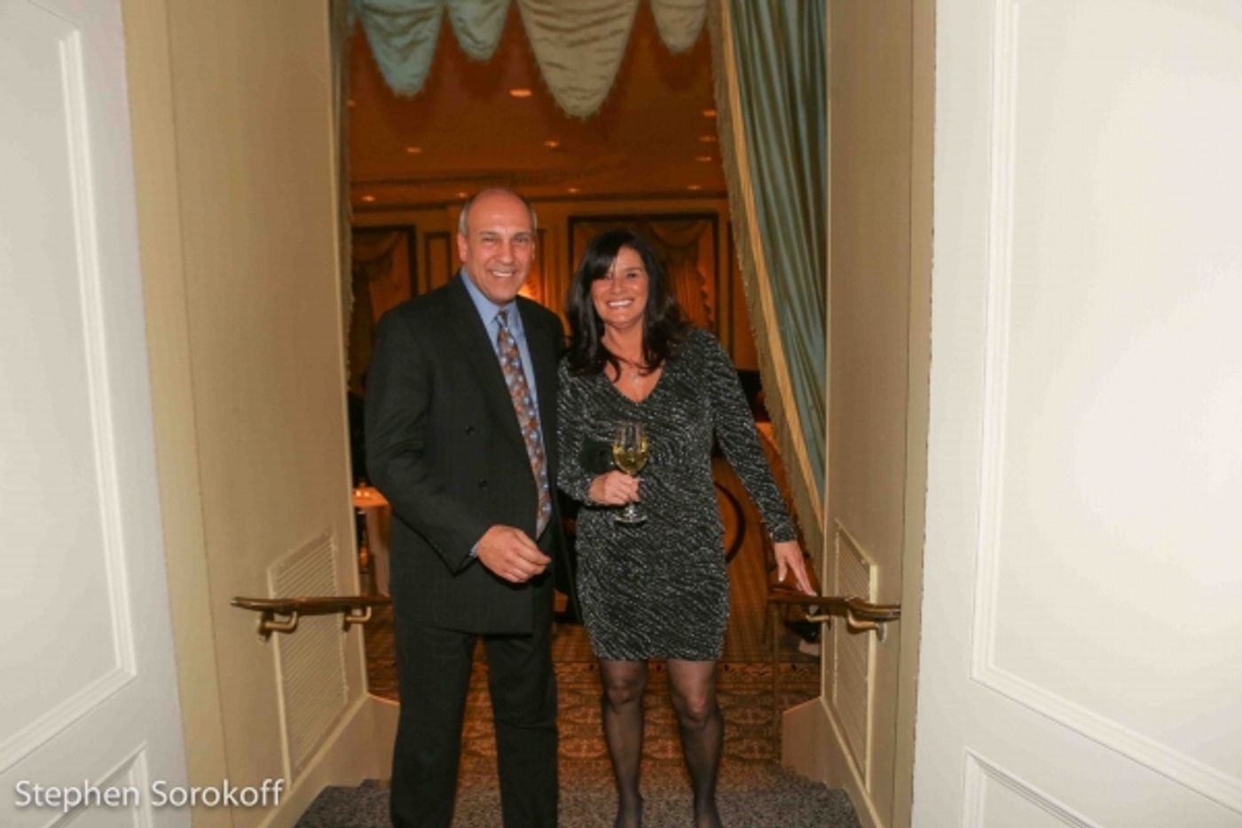 Photo Coverage: Dionne Warwick, Wayne Newton, Steve Tyrell, Robert Davi Perform at Friars Sinatra Celebration  Image