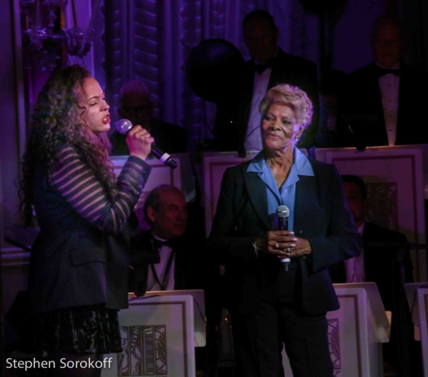 Photo Coverage: Dionne Warwick, Wayne Newton, Steve Tyrell, Robert Davi Perform at Friars Sinatra Celebration  Image