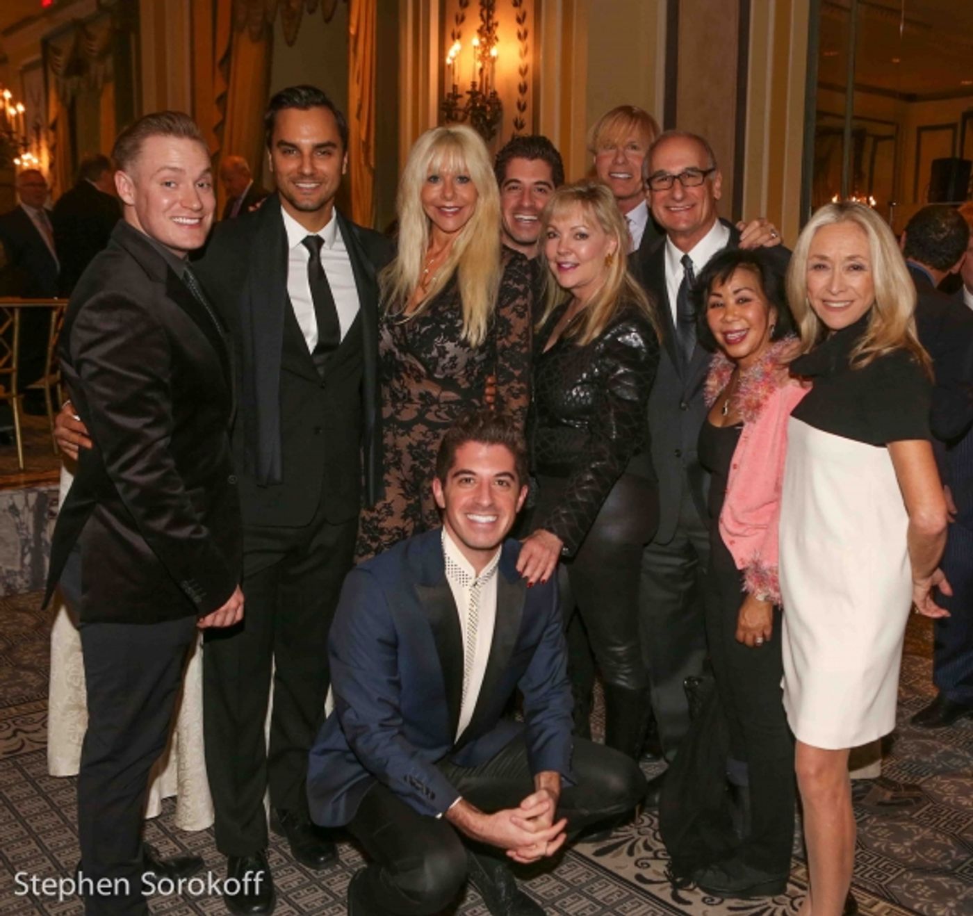 Photo Coverage: Dionne Warwick, Wayne Newton, Steve Tyrell, Robert Davi Perform at Friars Sinatra Celebration  Image