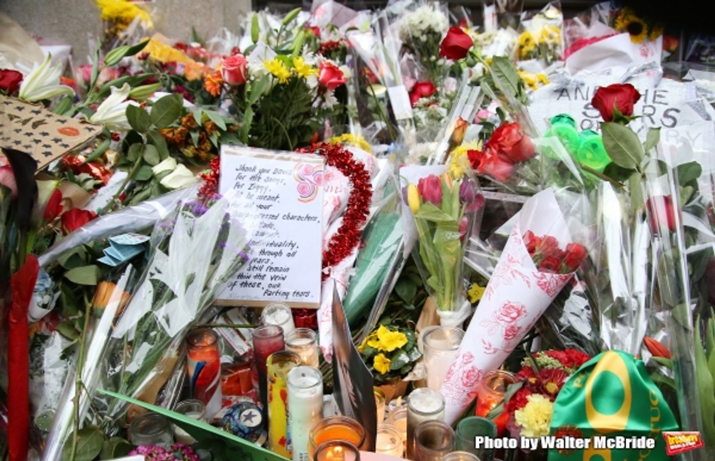 Photo Coverage: Fans Tribute David Bowie Outside of LAZARUS Photo Coverage: Fans Tribute David Bowie Outside of LAZARUS Image