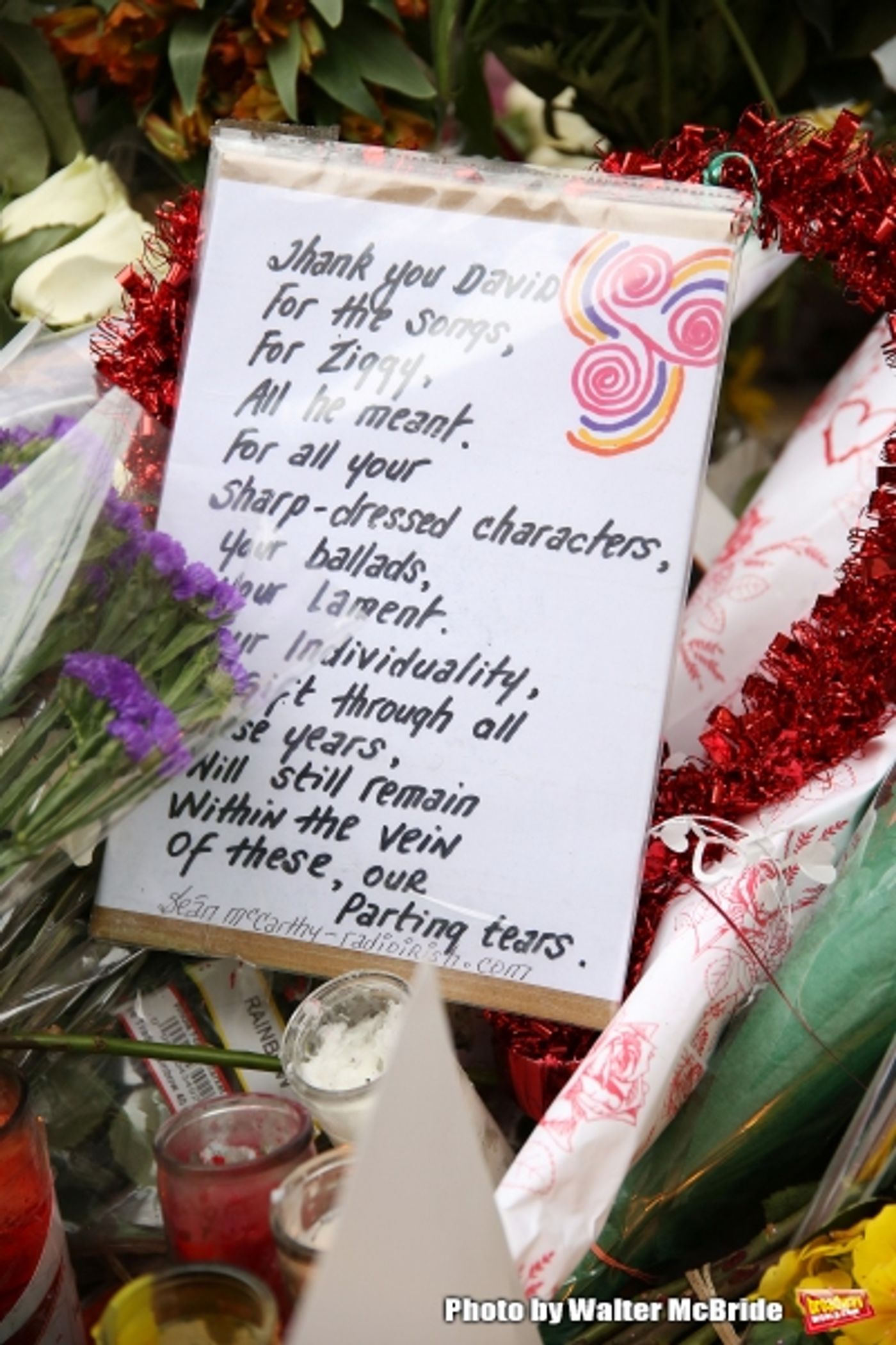 Photo Coverage: Fans Tribute David Bowie Outside of LAZARUS Photo Coverage: Fans Tribute David Bowie Outside of LAZARUS Image