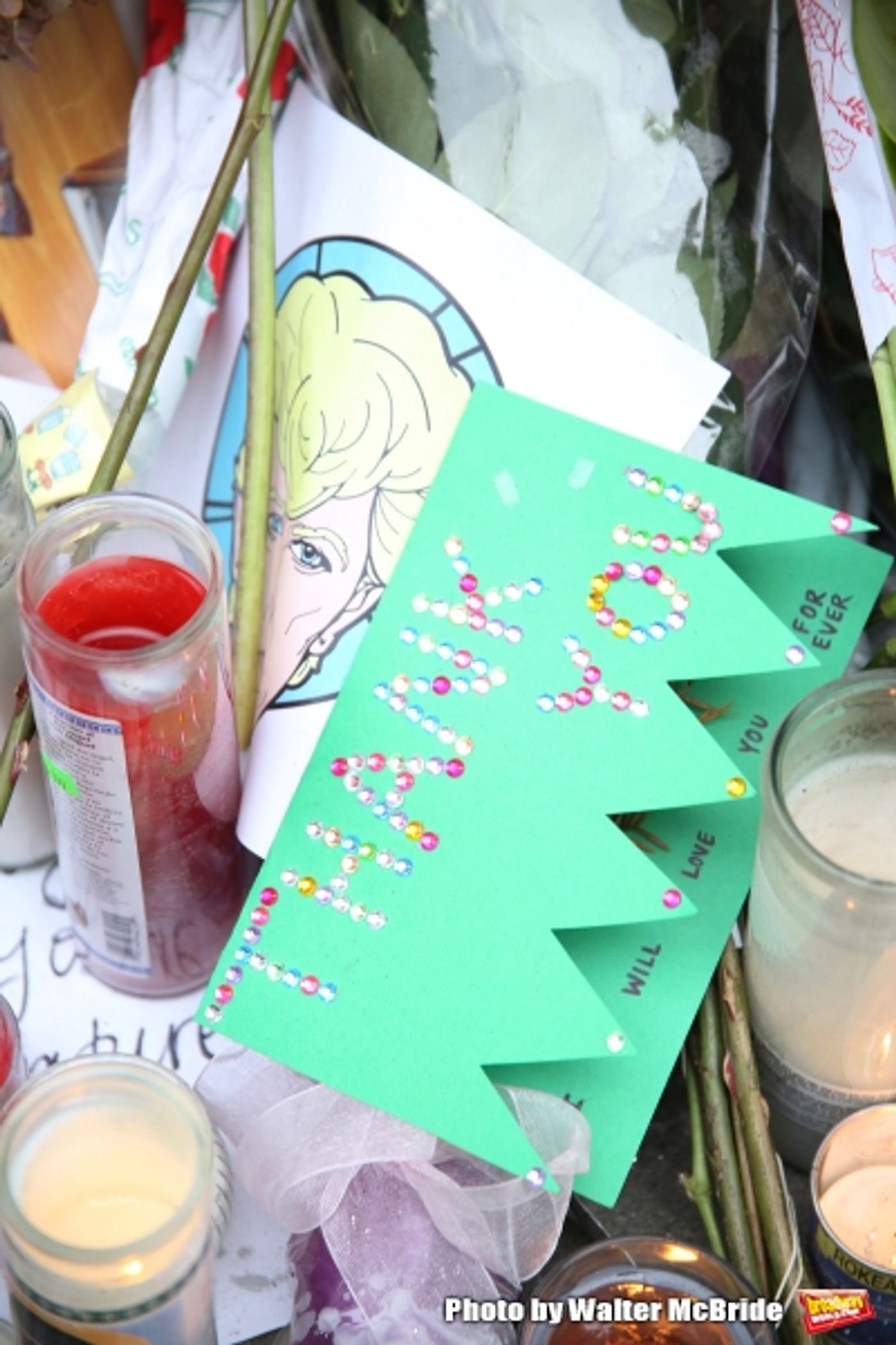 Photo Coverage: Fans Tribute David Bowie Outside of LAZARUS Photo Coverage: Fans Tribute David Bowie Outside of LAZARUS Image