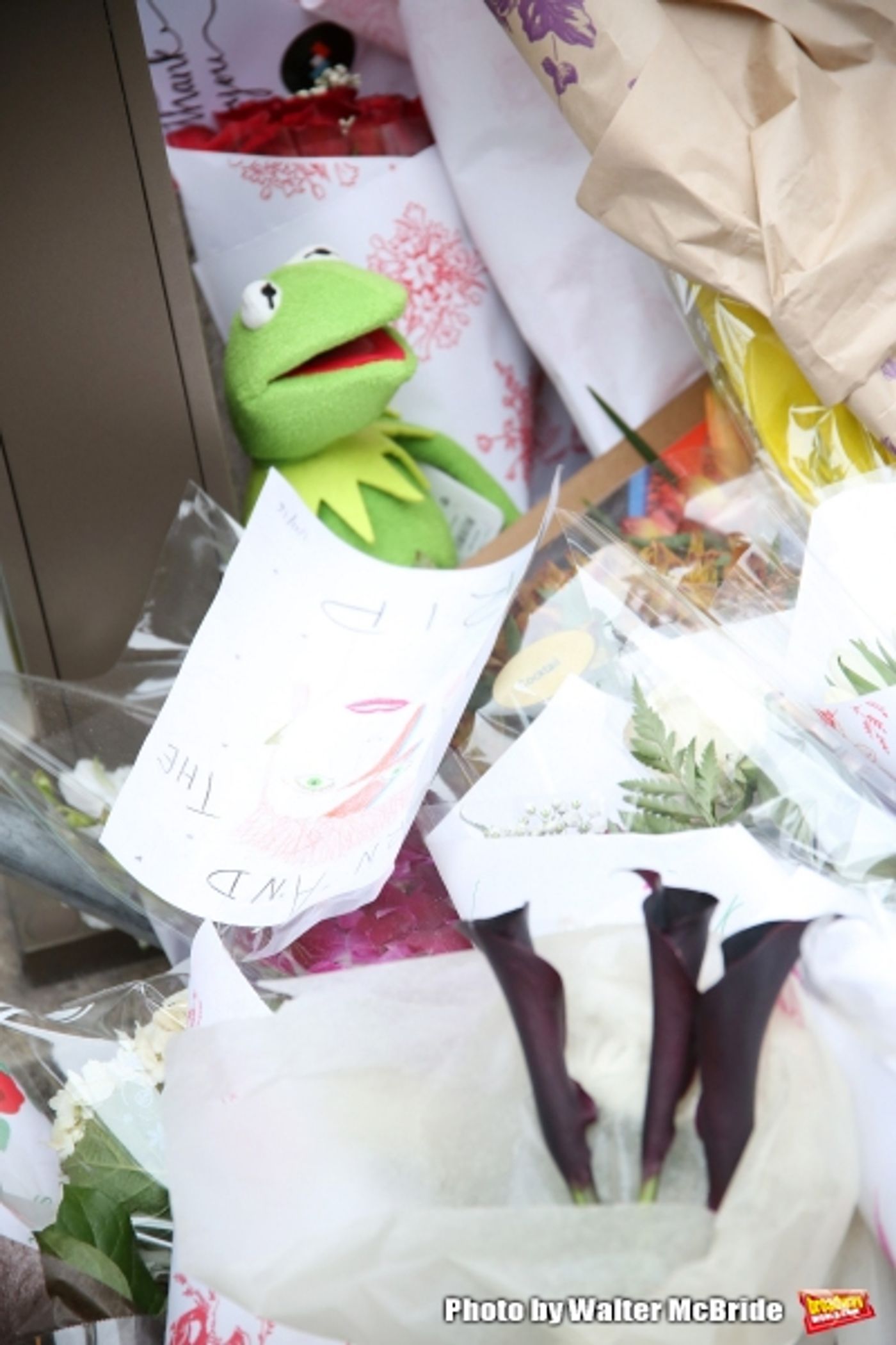 Photo Coverage: Fans Tribute David Bowie Outside of LAZARUS Photo Coverage: Fans Tribute David Bowie Outside of LAZARUS Image