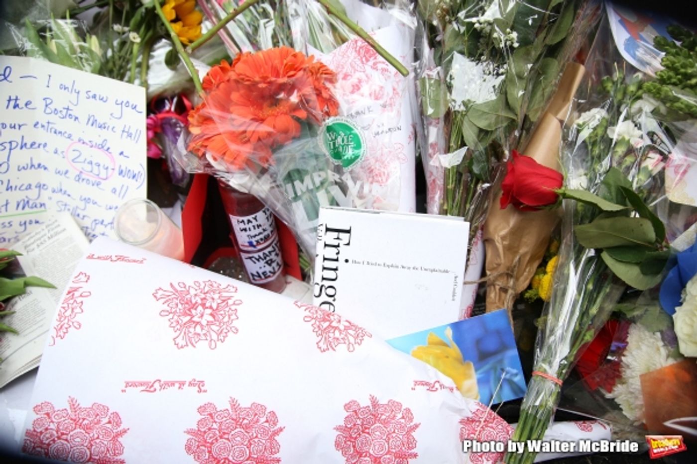 Photo Coverage: Fans Tribute David Bowie Outside of LAZARUS Photo Coverage: Fans Tribute David Bowie Outside of LAZARUS Image