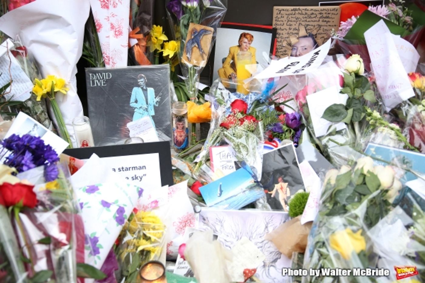 Photo Coverage: Fans Tribute David Bowie Outside of LAZARUS Photo Coverage: Fans Tribute David Bowie Outside of LAZARUS Image
