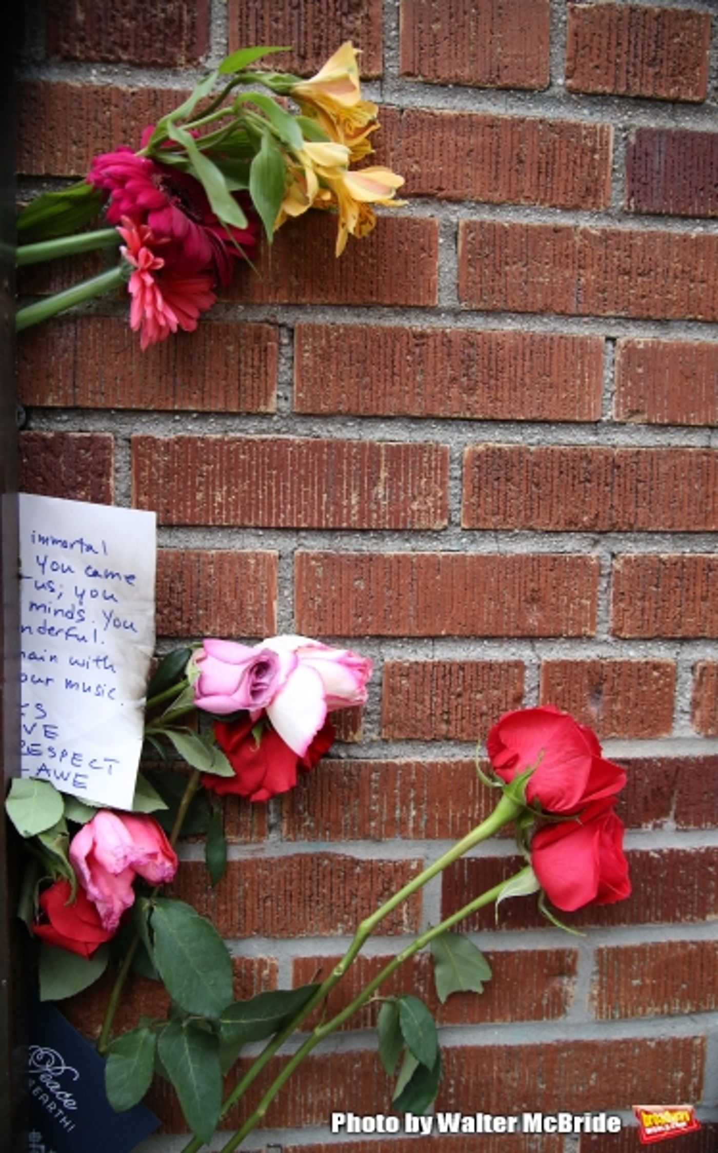 Photo Coverage: Fans Tribute David Bowie Outside of LAZARUS Photo Coverage: Fans Tribute David Bowie Outside of LAZARUS Image