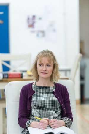 Claire Skinner (Becca) Photo