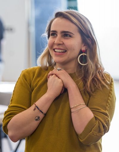 Mae Whitman Photo