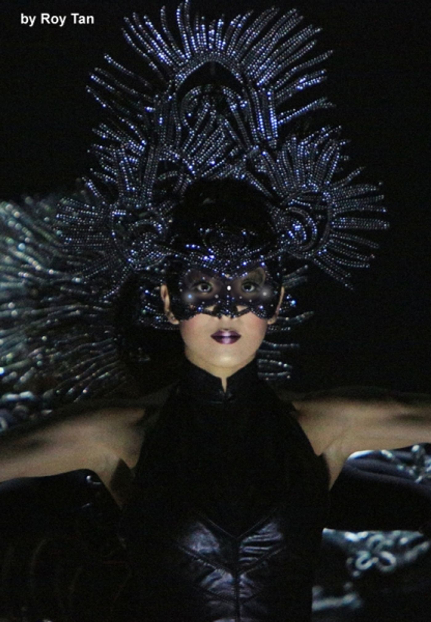 Photo Flash Exclusive: First Look at Cirque du Soleil's AMALUNA at Royal Albert Hall  Image