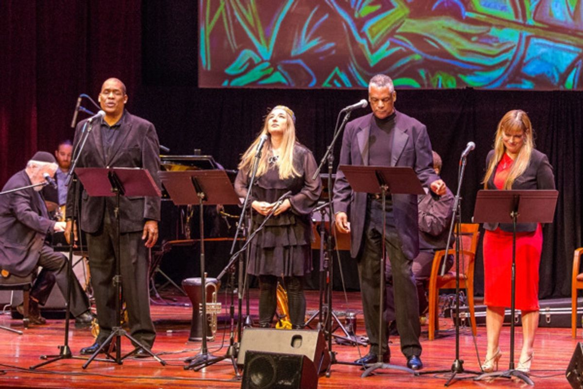 From left to right: Tony Perry, Magda Fishman, Elmore James, Lisa Fishman. Photo by Victor Nechay (properpix.com) at 