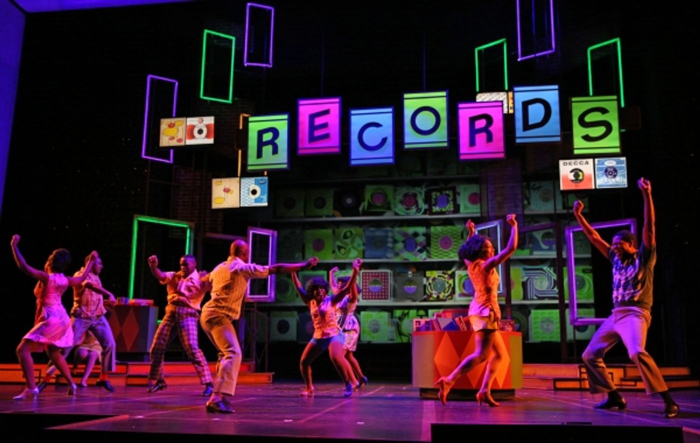 Photo Flash: First Look at Paramount Theatre's HAIRSPRAY with E. Faye Butler & More  Image