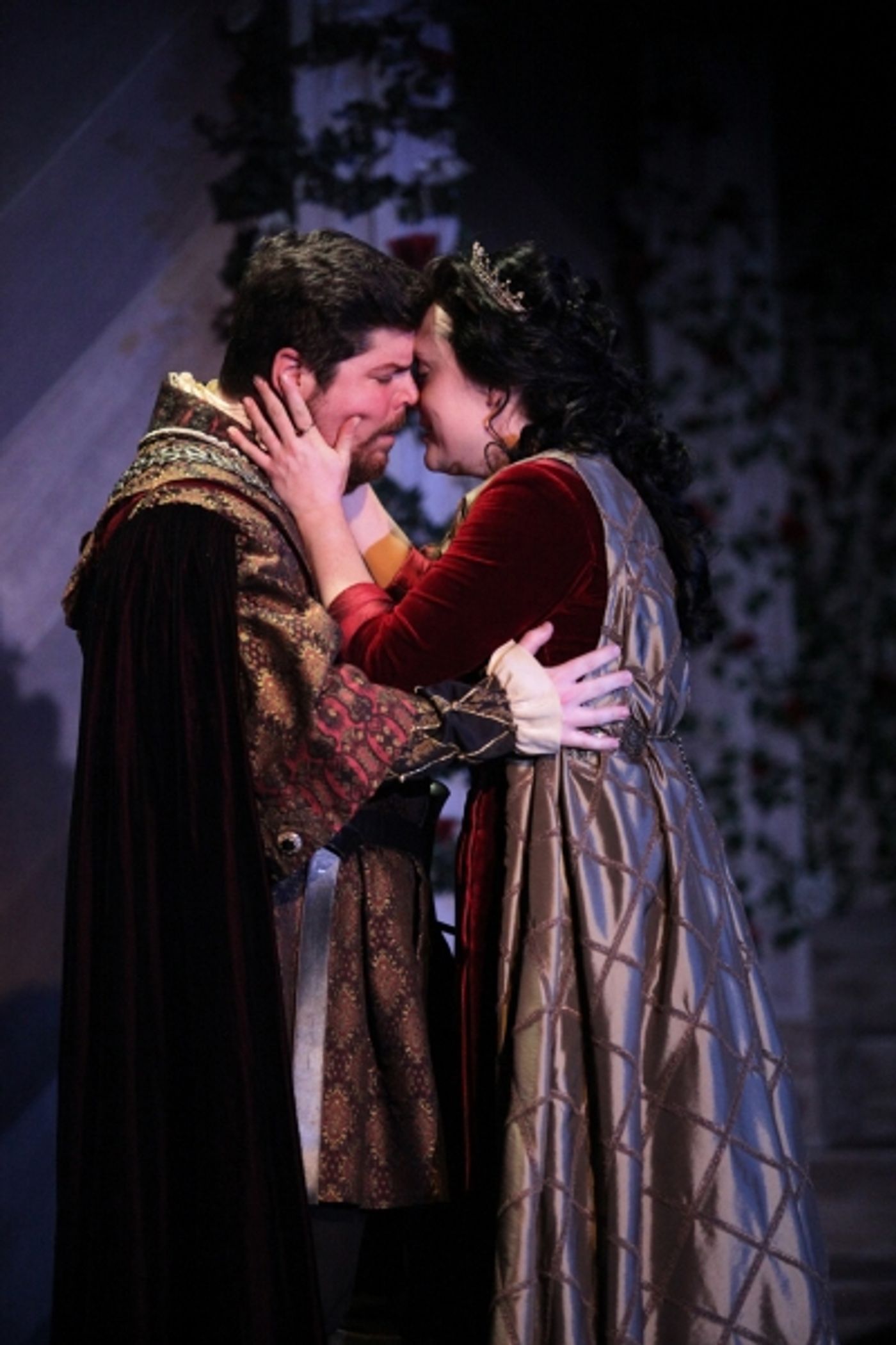 Photo Flash: First Look at Cincinnati Shakespeare's HENRY VI  Image