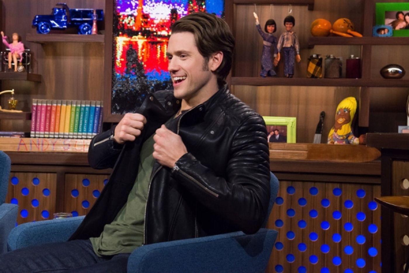 Photo Flash: Aaron Tveit, Laurie Metcalf Visit the Bravo Clubhouse  Image