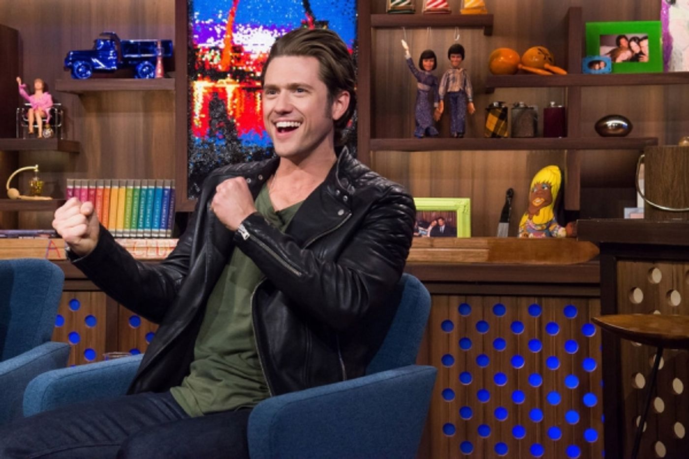 Photo Flash: Aaron Tveit, Laurie Metcalf Visit the Bravo Clubhouse  Image