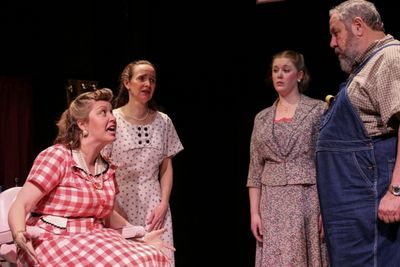 Omaha (Diana George), Ruby (Ellen Peters), Jimmy Deeanne (Jill Heinecke), Doc (Michae Photo