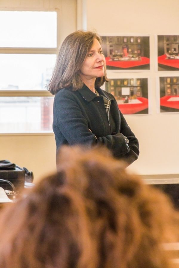 Belinda Lang Photo