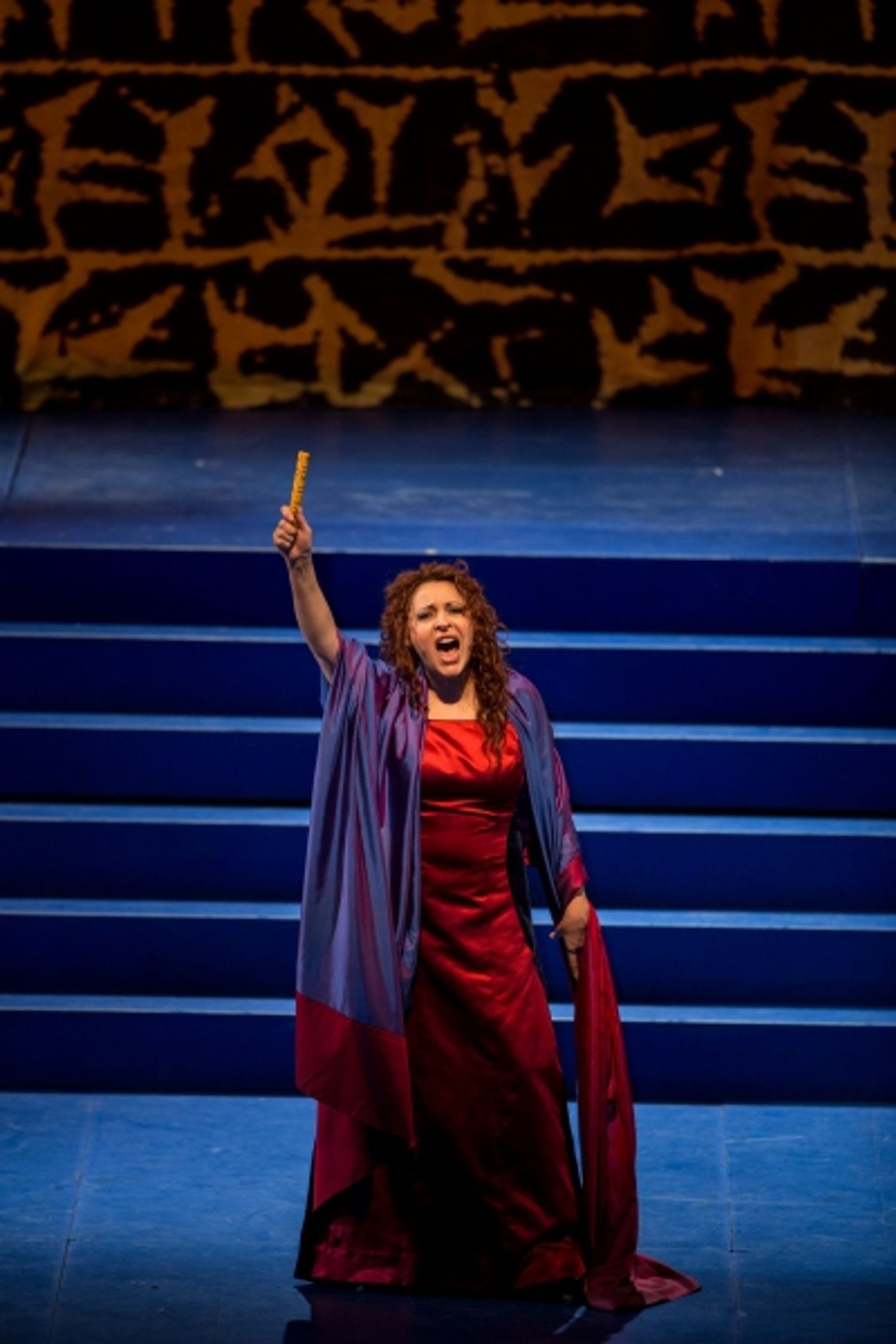 Photo Flash: First Look at Tatiana Serjan, Elizabeth DeShong, and More in Chicago Lyric Opera's NABUCCO Image