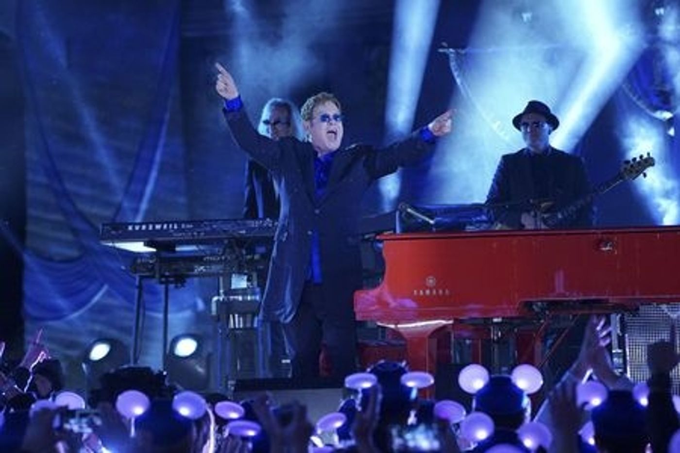 Photo Flash: First Look - Elton John Performs on ABC's DISNEYLAND 60 Special Photo Flash: First Look - Elton John Performs on ABC's DISNEYLAND 60 Special Image