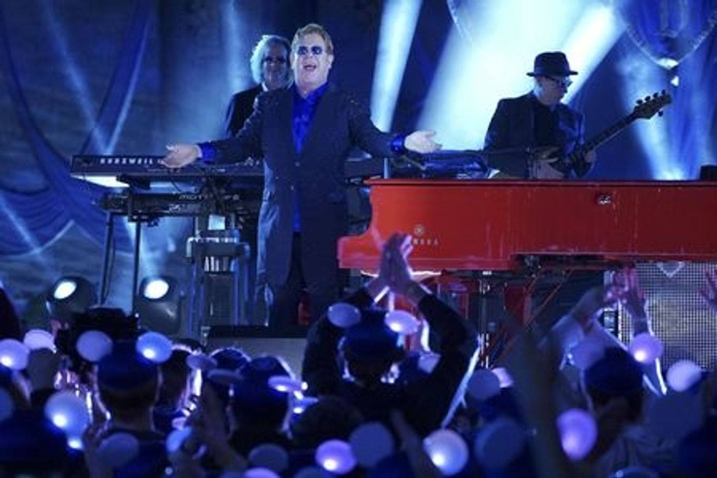 Photo Flash: First Look - Elton John Performs on ABC's DISNEYLAND 60 Special Photo Flash: First Look - Elton John Performs on ABC's DISNEYLAND 60 Special Image