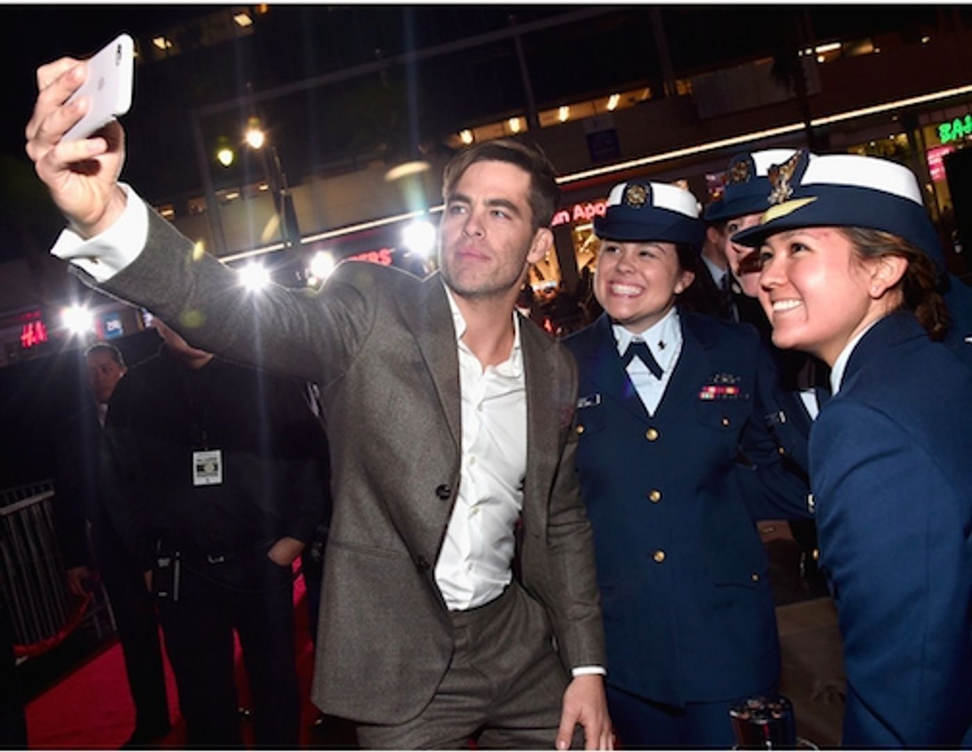 Photo Flash: Chris Pine & More Attend THE FINEST HOURS World Premiere Photo Flash: Chris Pine & More Attend THE FINEST HOURS World Premiere Image