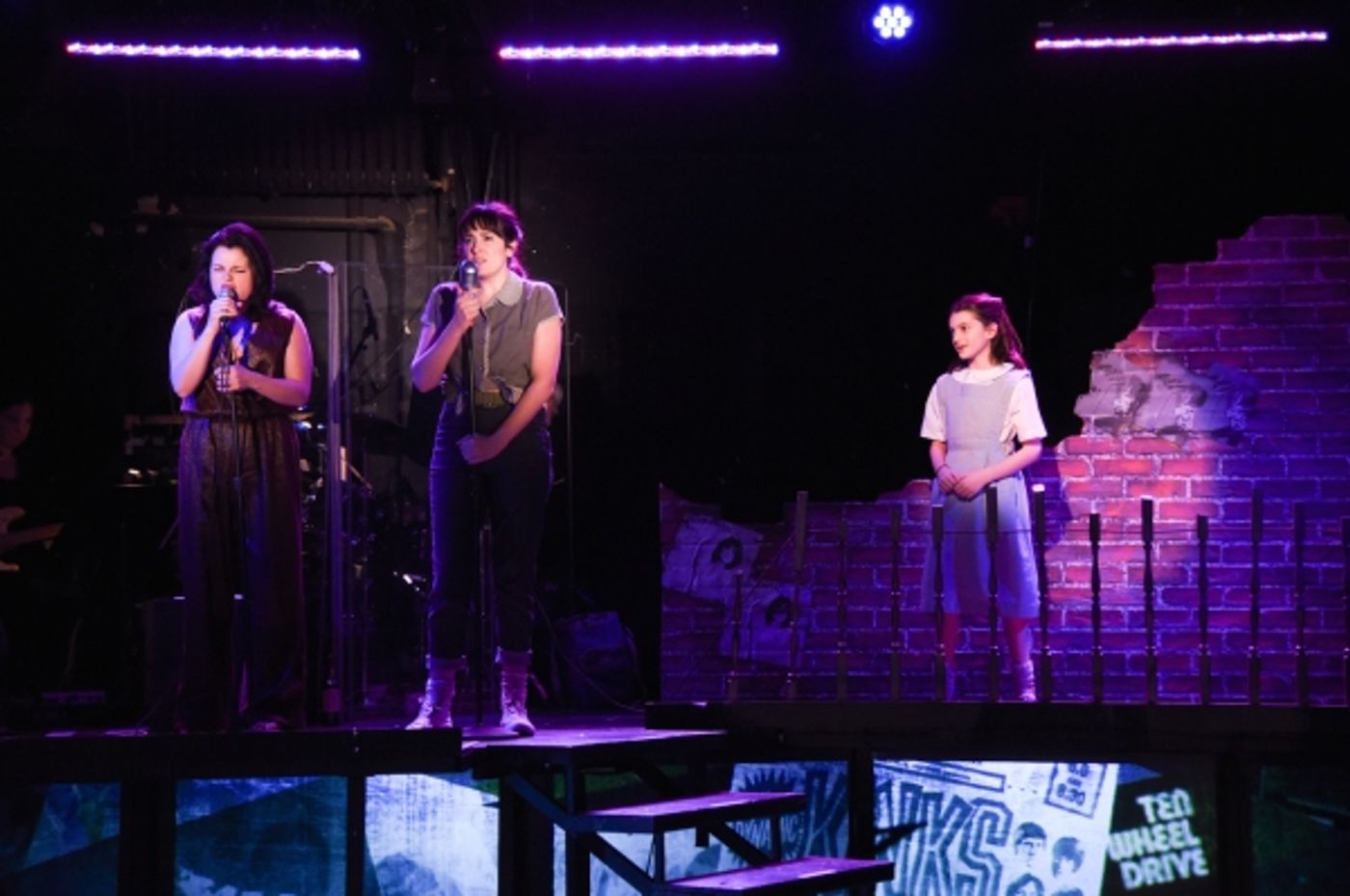 Photo Flash: First Look at Dee Roscioli & More in ROCK AND ROLL REFUGEE at Royal Family Performing Arts Space  Image