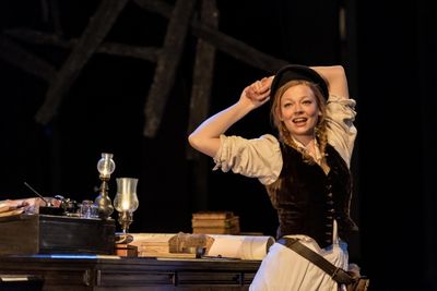Sarah Snook Photo
