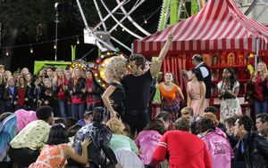 Aaron Tveit, Julianne Hough @ BroadwayWorld Aaron Tveit, Julianne Hough Photo