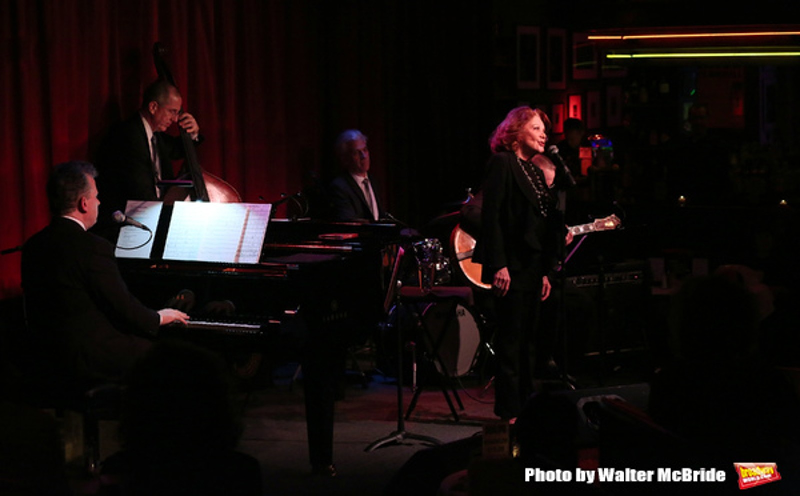 Photo Coverage: Linda Lavin Brings 'My First Farewell Concert' to Birdland — photo 25 of 43
