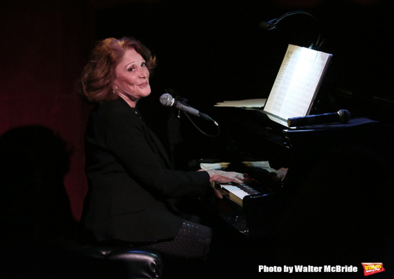 Photo Coverage: Linda Lavin Brings 'My First Farewell Concert' to Birdland — photo 16 of 43