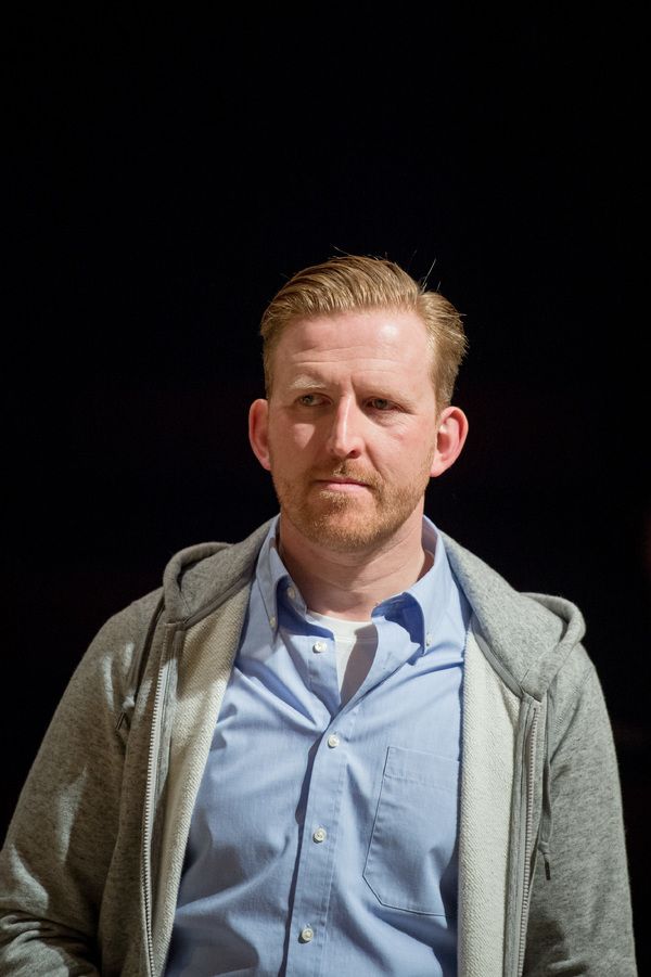 Tom Goodman-Hill (Howie) Photo