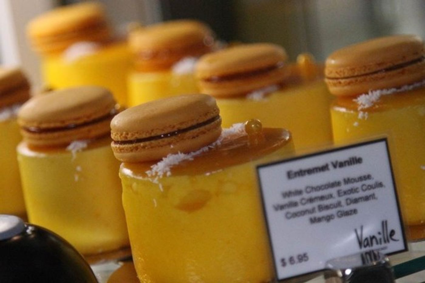 Photo Flash: Chicago Patisserie Vanille Opens New Location in Lakeview  Image