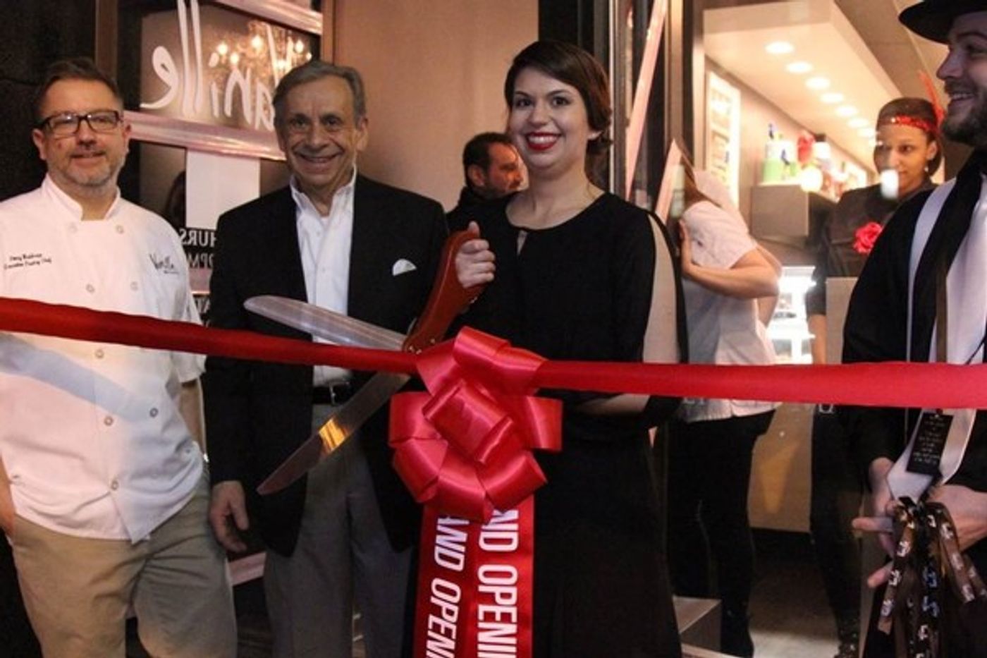 Photo Flash: Chicago Patisserie Vanille Opens New Location in Lakeview  Image