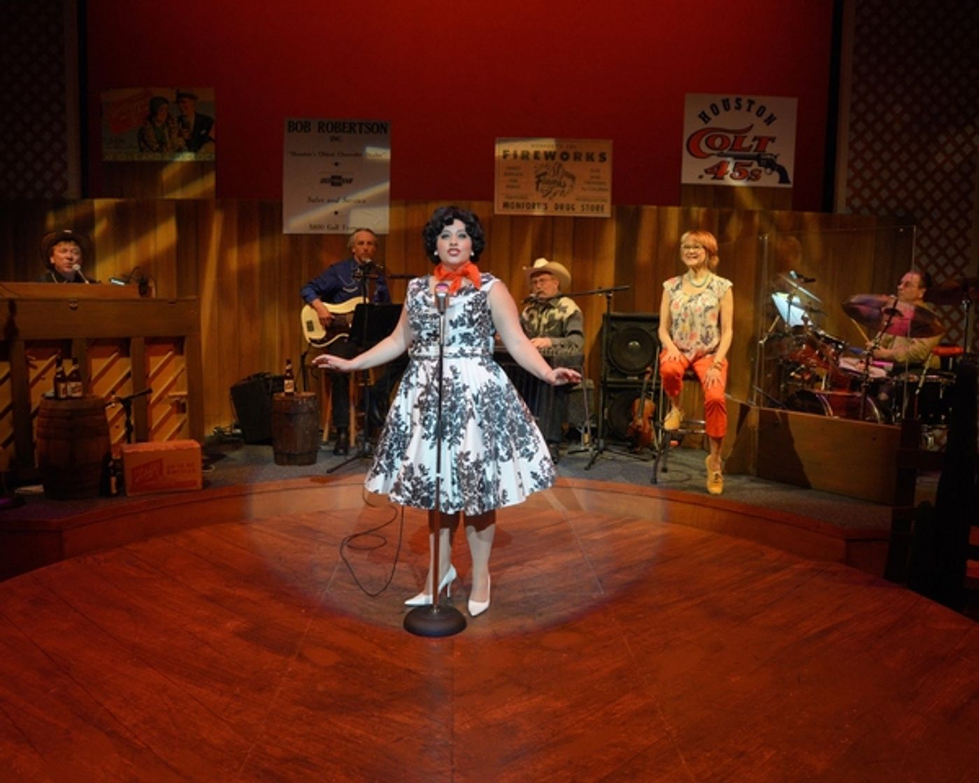 Photo Flash: First Look at Weschester Broadway Theatre's ALWAYS... PATSY CLINE  Image