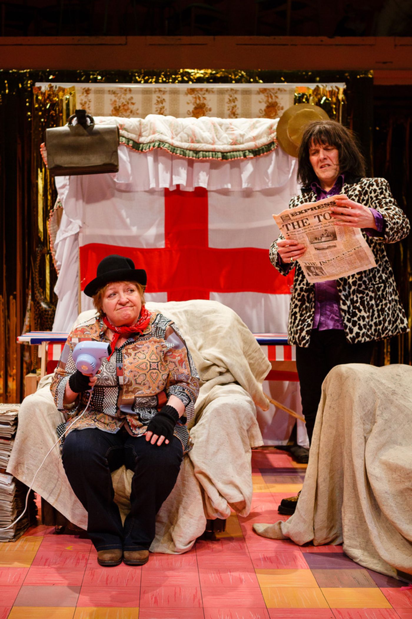 Photo Flash: First Look at MONSTER RAVING LOONY, Opening Tonight at Theatre Royal Plymouth  Image