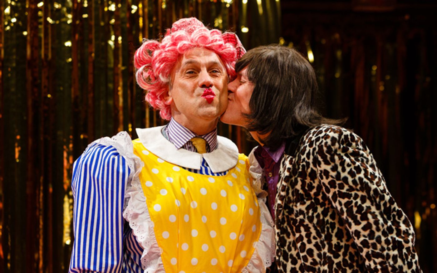 Photo Flash: First Look at MONSTER RAVING LOONY, Opening Tonight at Theatre Royal Plymouth  Image