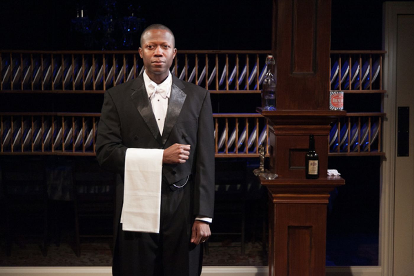 Photo Flash: First Look at LOOKING OVER THE PRESIDENT'S SHOULDER at American Blues Theater  Image