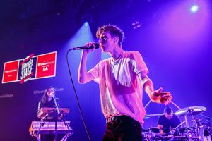 Troye Sivan performs onstage at iHeartRadio Theater on February 9, 2016 in Burbank, California. @ BroadwayWorld Troye Sivan performs onstage at iHeartRadio Theater on February 9, 2016 in Burbank, C Photo