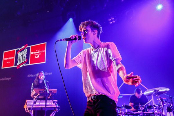 Troye Sivan performs onstage at iHeartRadio Theater on February 9, 2016 in Burbank, C Photo