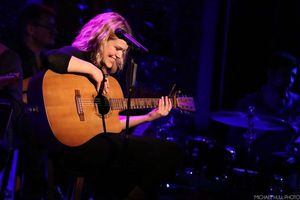 Jane Bruce singing ''Dark Side'' @ BroadwayWorld Jane Bruce singing ''Dark Side'' Photo